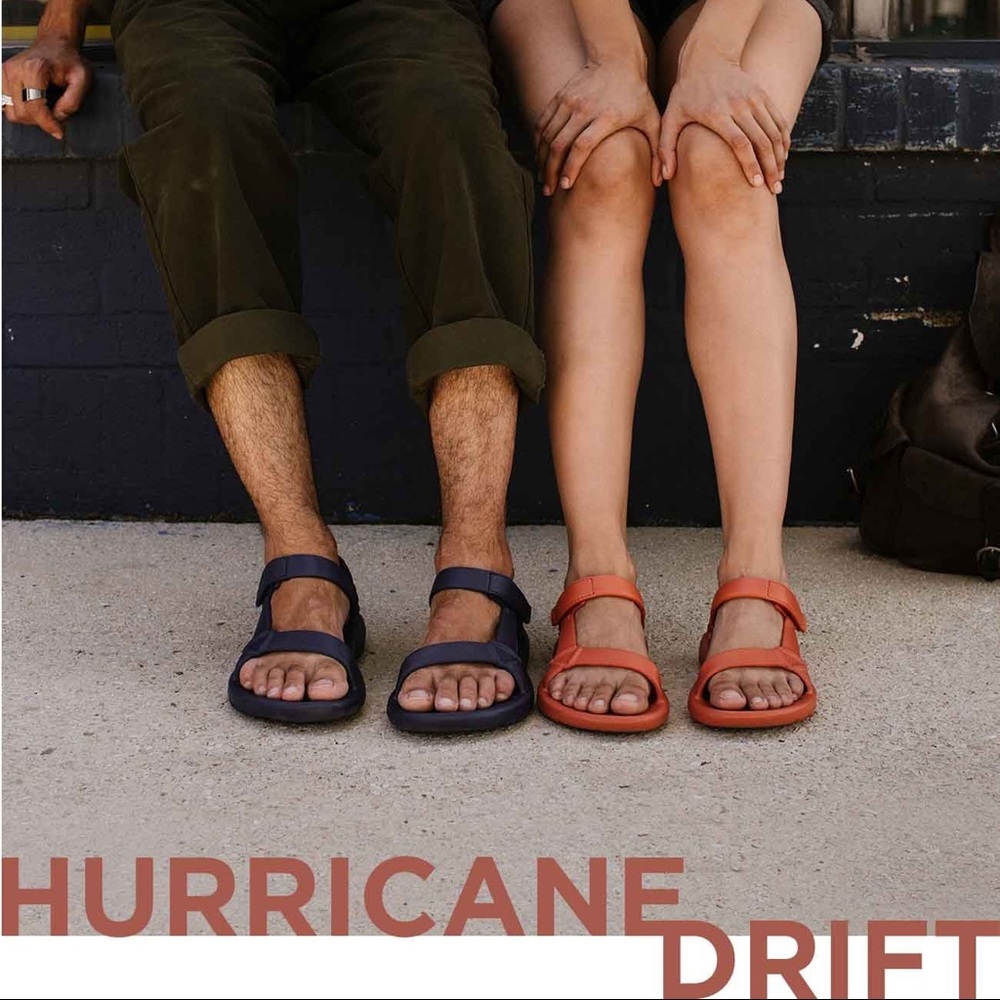 🌊 Teva Hurricane Drift - Deep Lake 🌊